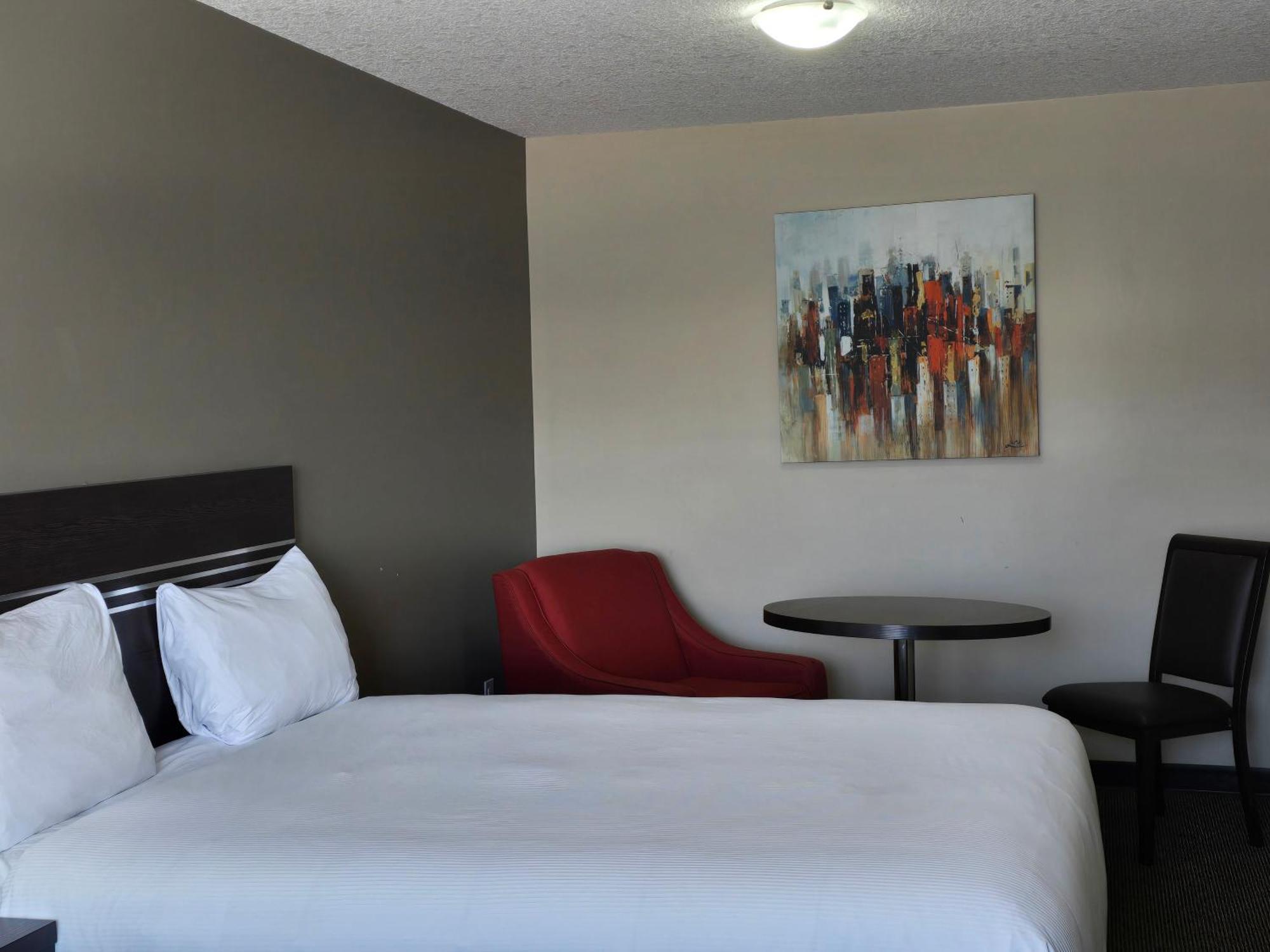 Royal Lodge Edmonton Exterior photo