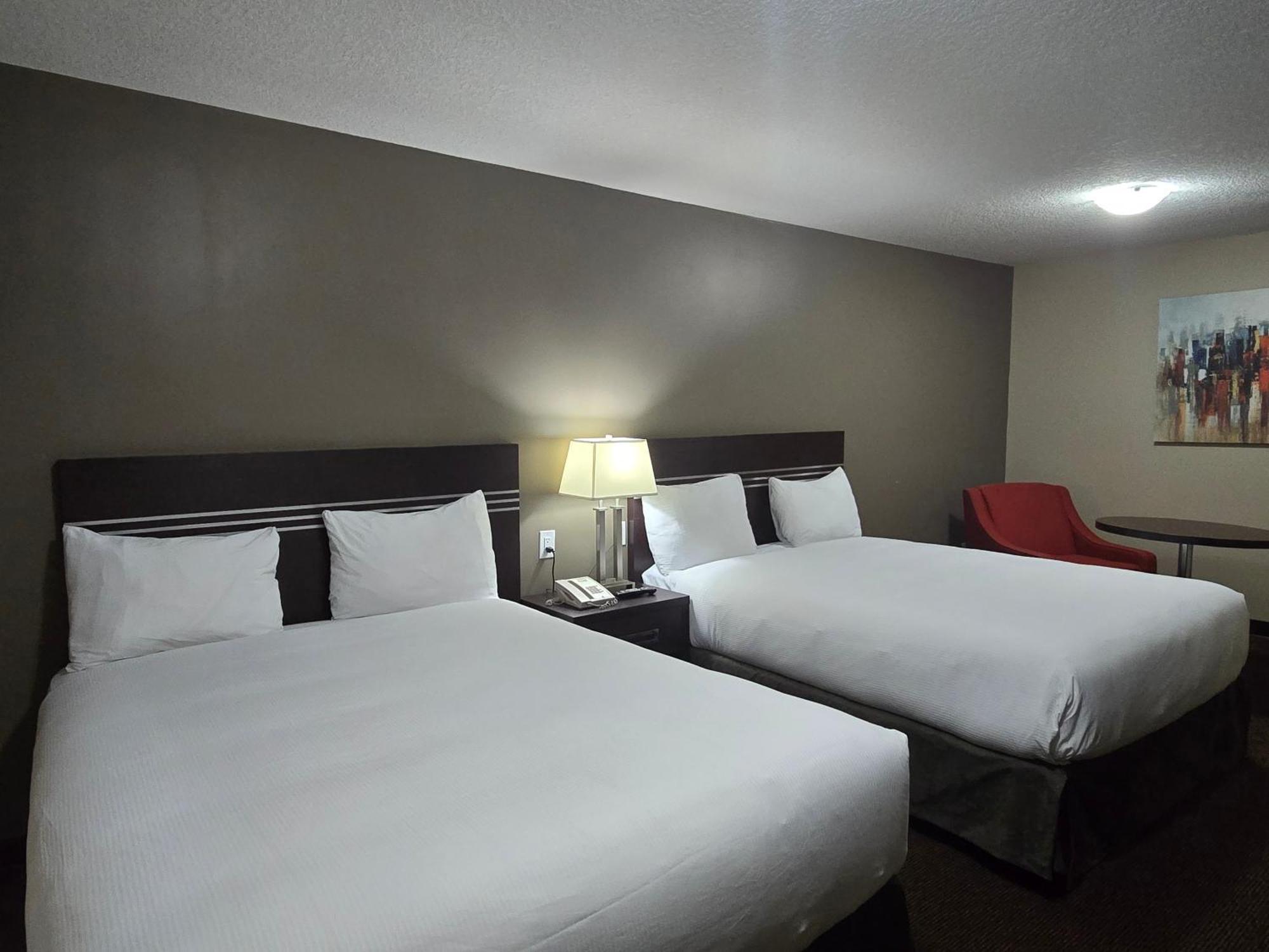 Royal Lodge Edmonton Exterior photo