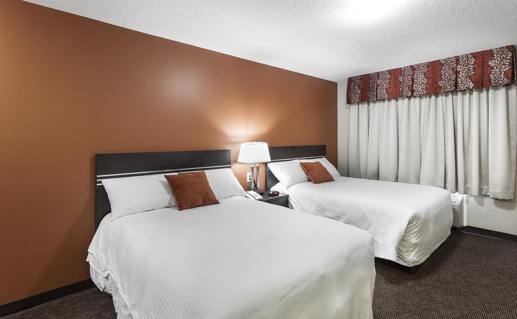 Royal Lodge Edmonton Exterior photo