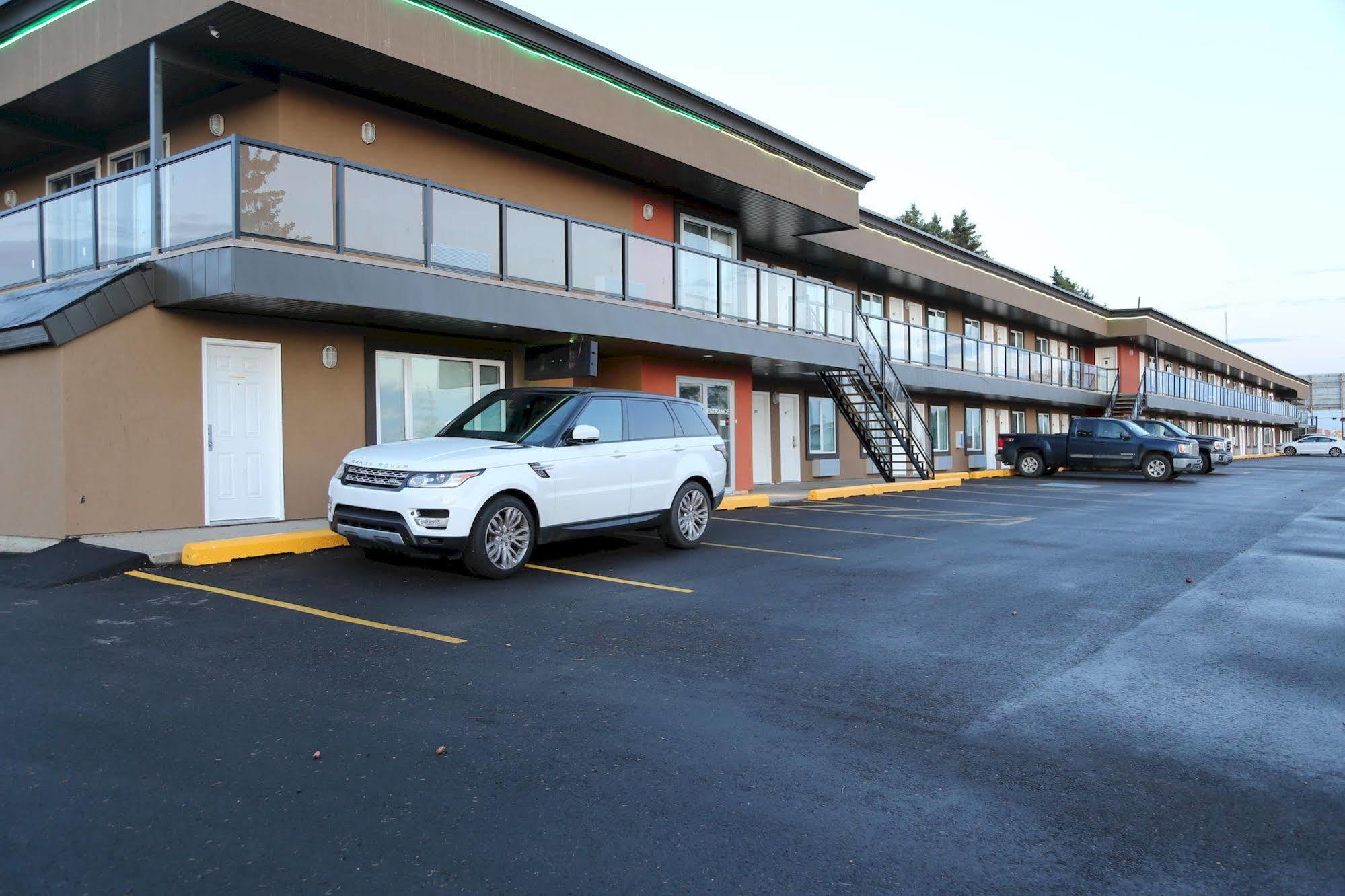 Royal Lodge Edmonton Exterior photo