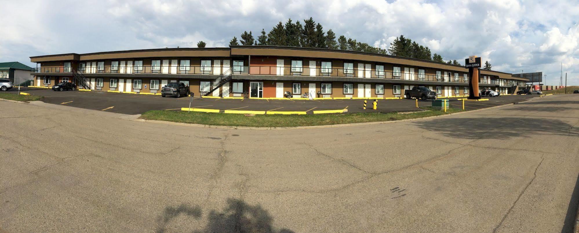 Royal Lodge Edmonton Exterior photo